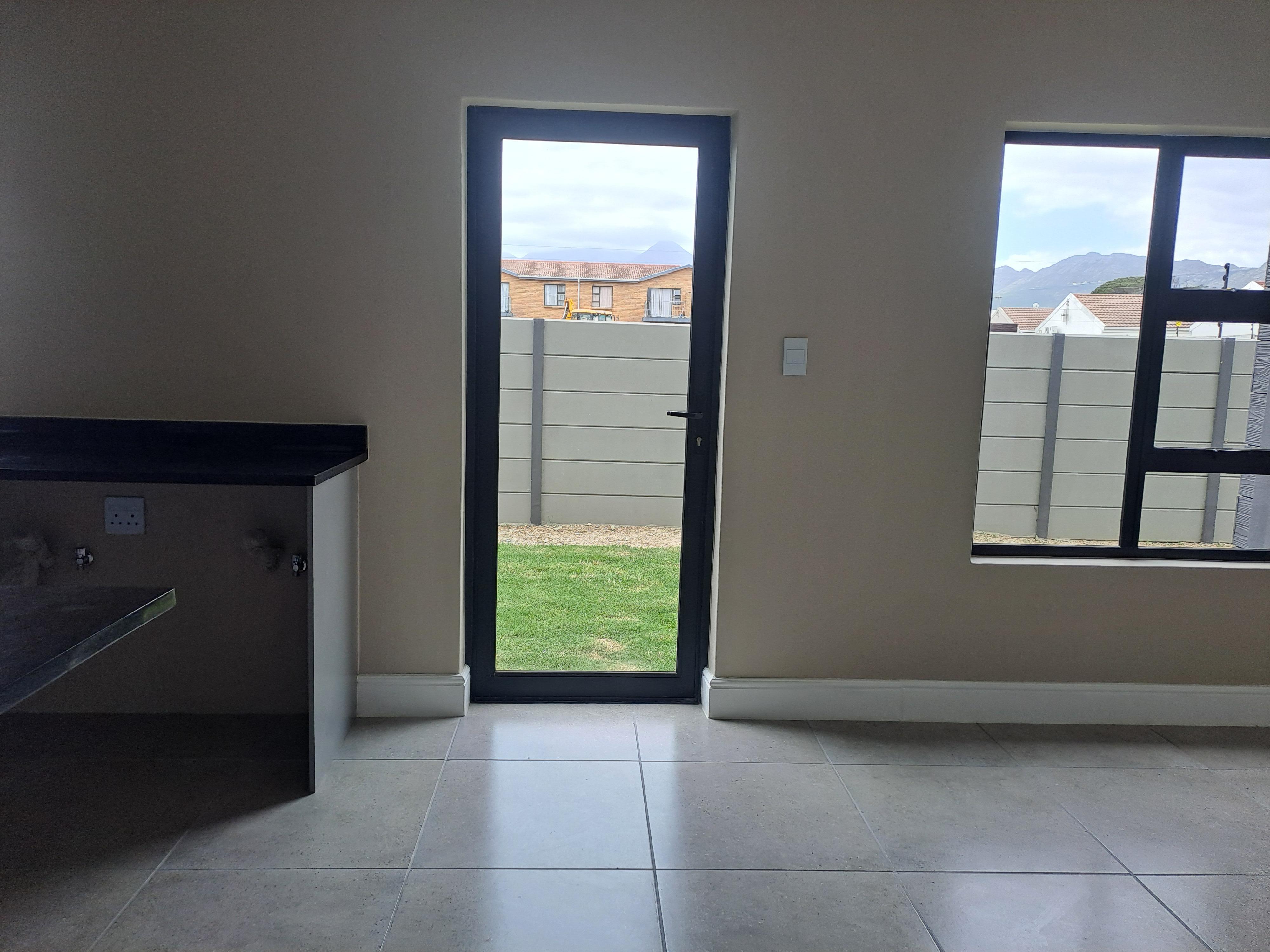 3 Bedroom Property for Sale in Sea Breeze Western Cape